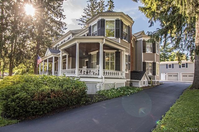 11 Albany Street, Cazenovia, NY 13035
