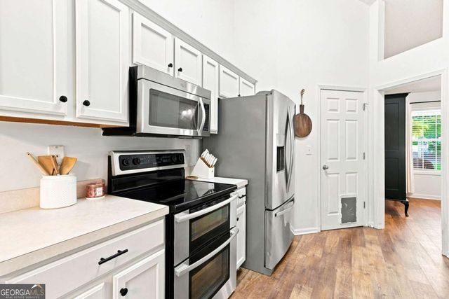 212 Oak Hollow Court, White, GA 30184
