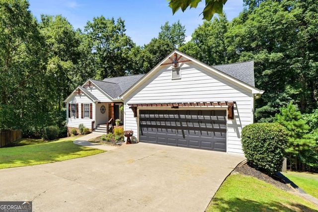 212 Oak Hollow Court, White, GA 30184