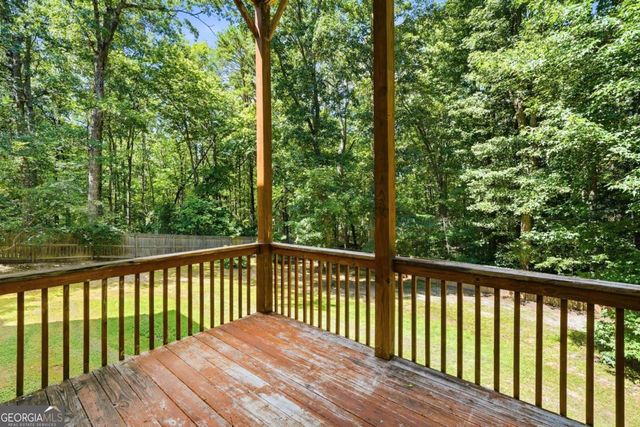 212 Oak Hollow Court, White, GA 30184