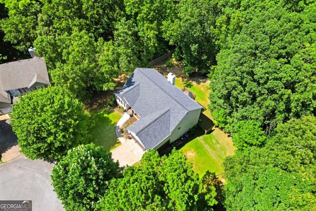 212 Oak Hollow Court, White, GA 30184