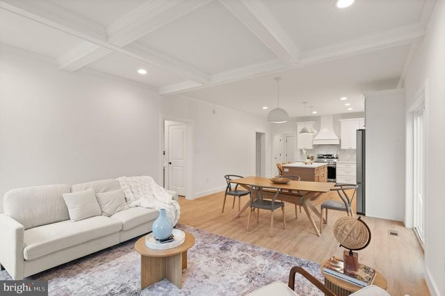 12005 PARKRIVER DR, Manassas, VA 20112