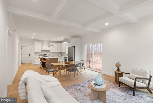 12005 PARKRIVER DR, Manassas, VA 20112