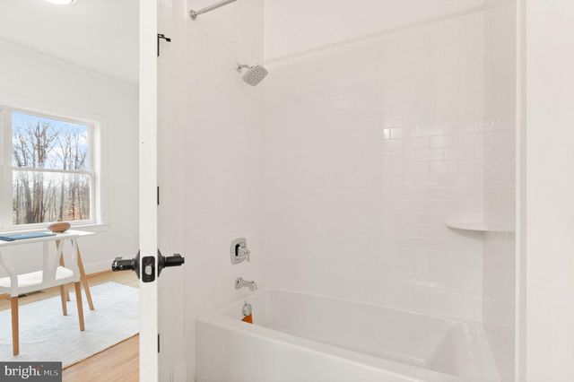 12005 PARKRIVER DR, Manassas, VA 20112