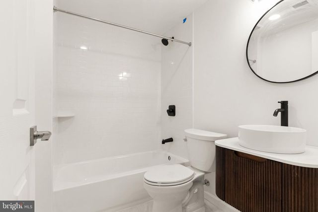 12005 PARKRIVER DR, Manassas, VA 20112