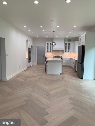 12005 PARKRIVER DR, Manassas, VA 20112