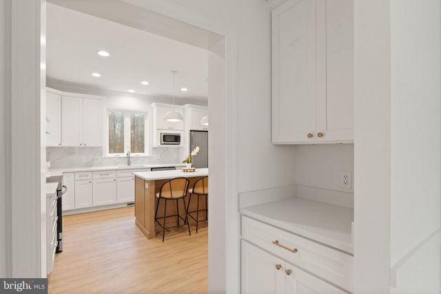 12005 PARKRIVER DR, Manassas, VA 20112