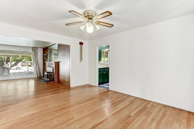 1145 Westacre Rd, West Sacramento, CA 95691