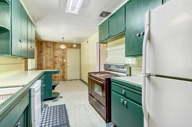 1145 Westacre Rd, West Sacramento, CA 95691
