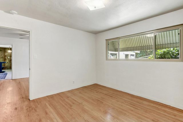1145 Westacre Rd, West Sacramento, CA 95691