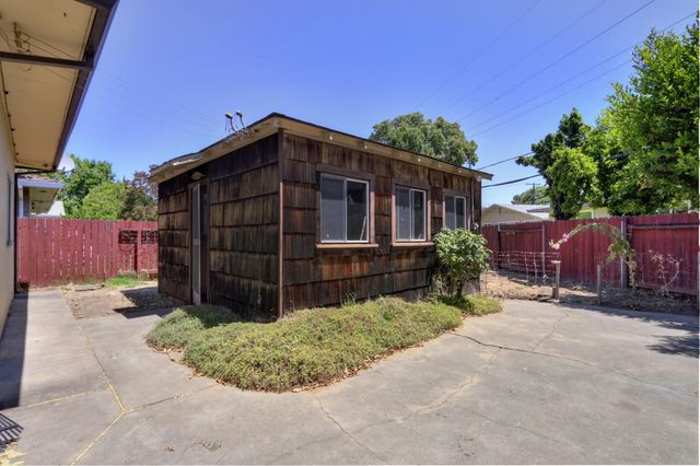 1145 Westacre Rd, West Sacramento, CA 95691