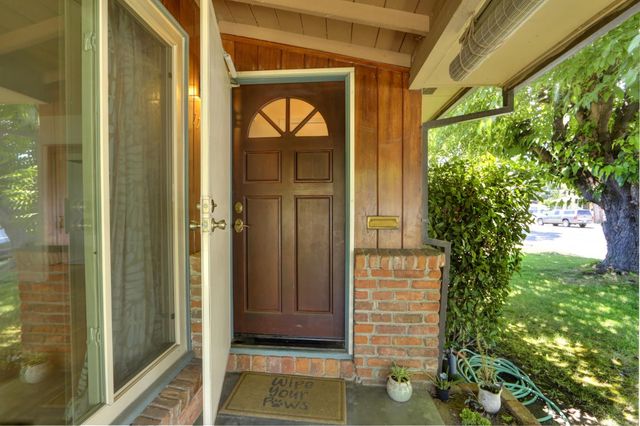 1145 Westacre Rd, West Sacramento, CA 95691