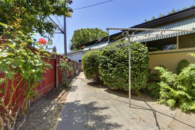 1145 Westacre Rd, West Sacramento, CA 95691