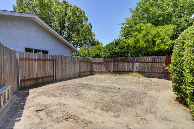 1145 Westacre Rd, West Sacramento, CA 95691