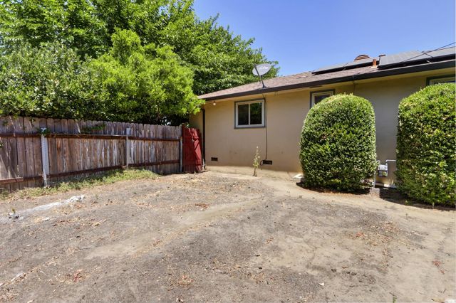 1145 Westacre Rd, West Sacramento, CA 95691