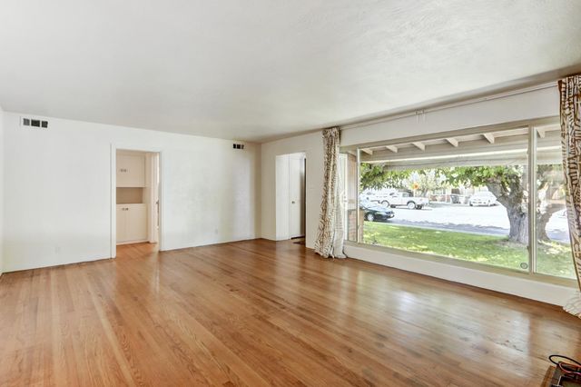 1145 Westacre Rd, West Sacramento, CA 95691