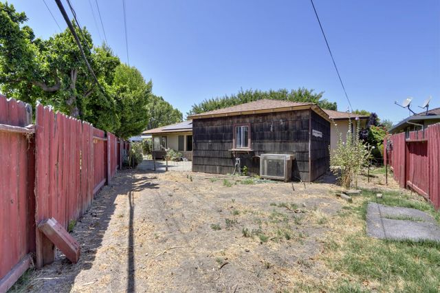 1145 Westacre Rd, West Sacramento, CA 95691