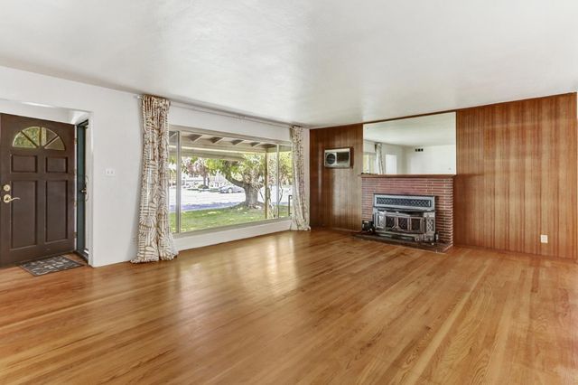 1145 Westacre Rd, West Sacramento, CA 95691