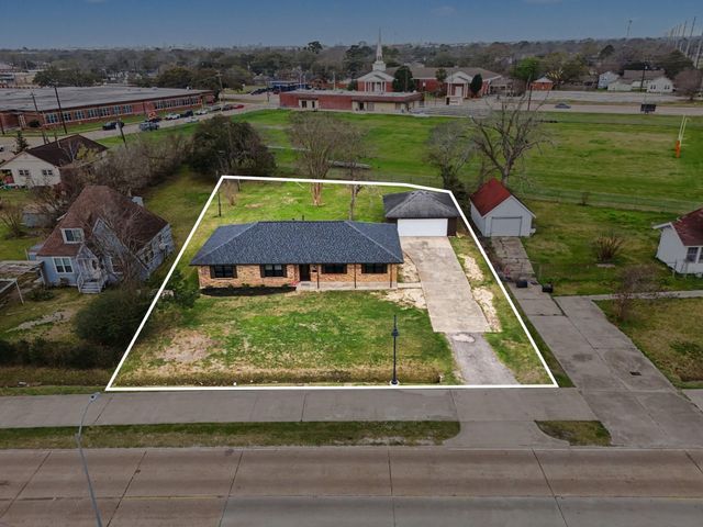 308 San Jacinto Street, La Porte, TX 77571