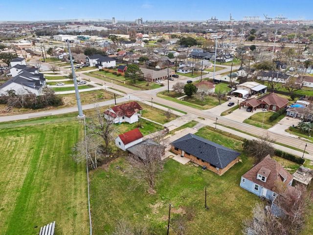 308 San Jacinto Street, La Porte, TX 77571