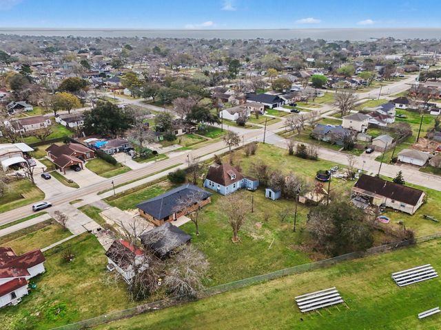 308 San Jacinto Street, La Porte, TX 77571