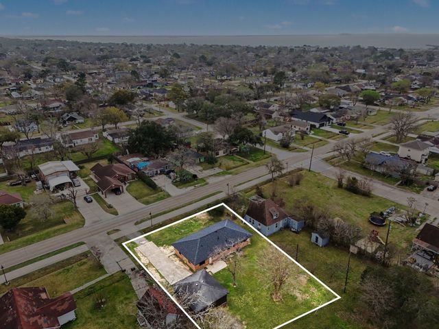 308 San Jacinto Street, La Porte, TX 77571