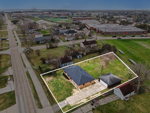 308 San Jacinto Street, La Porte, TX 77571