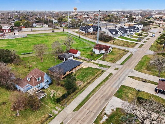 308 San Jacinto Street, La Porte, TX 77571