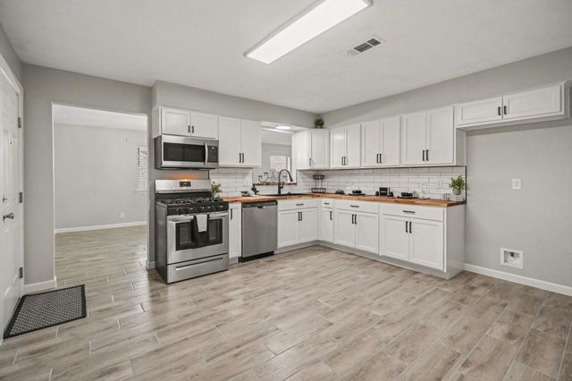 308 San Jacinto Street, La Porte, TX 77571