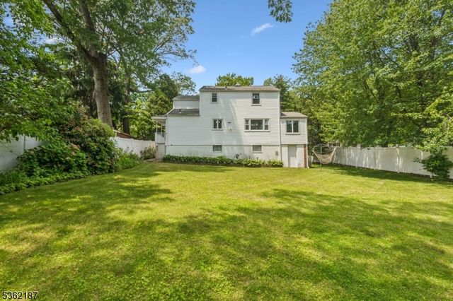 371 Fairview Ave, Cedar Grove Twp., NJ 07009