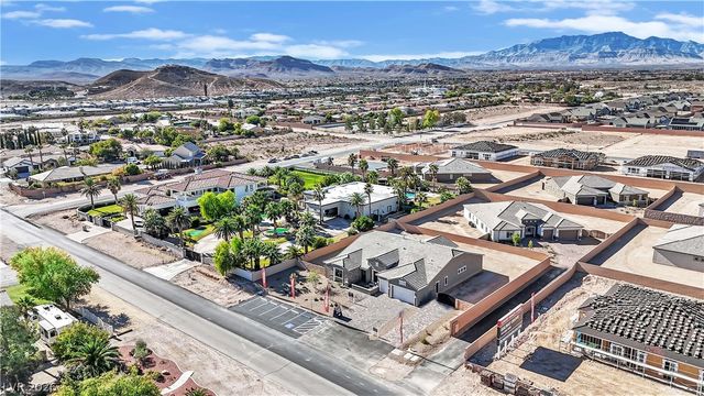 8835 South Tenaya Way, Las Vegas, NV 89113