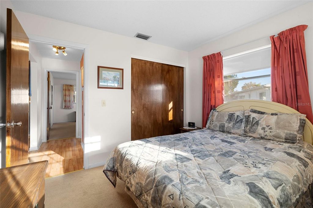 Image 13 of property listing at 10009 TULIP STREET N, Pinellas Park, FL 33782