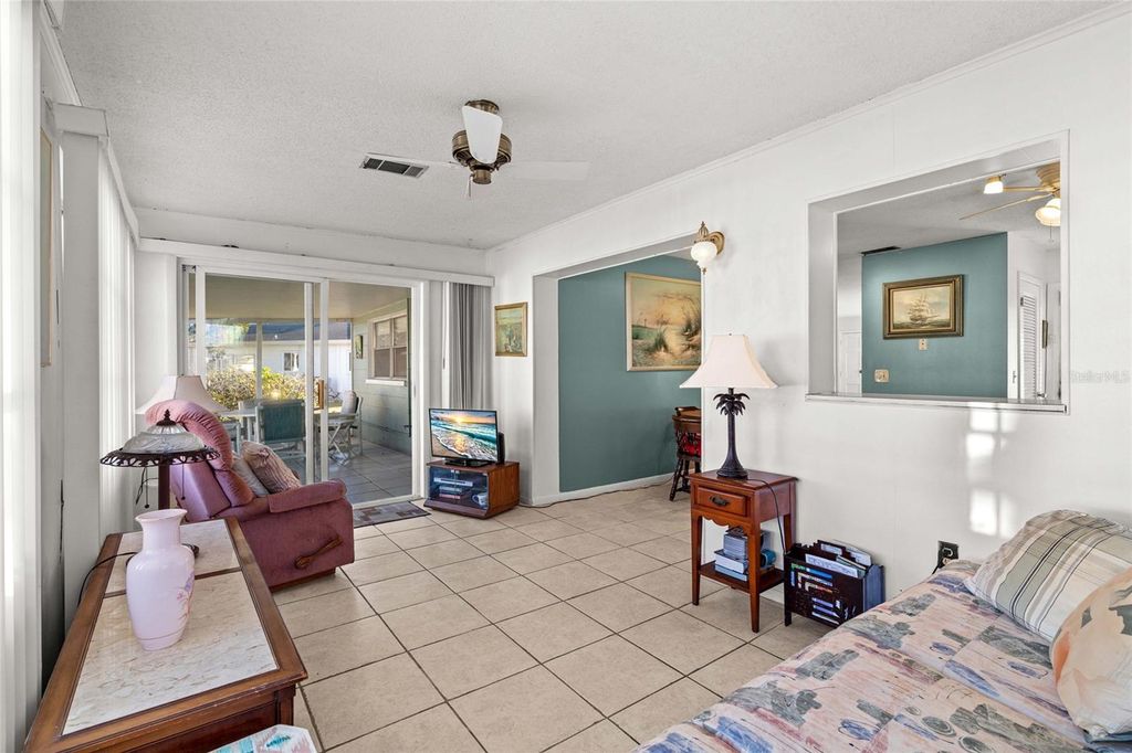 Image 21 of property listing at 10009 TULIP STREET N, Pinellas Park, FL 33782