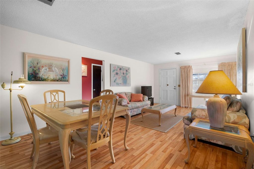 Image 7 of property listing at 10009 TULIP STREET N, Pinellas Park, FL 33782