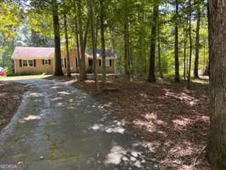 674 Clarke Trail, Dacula, GA 30019