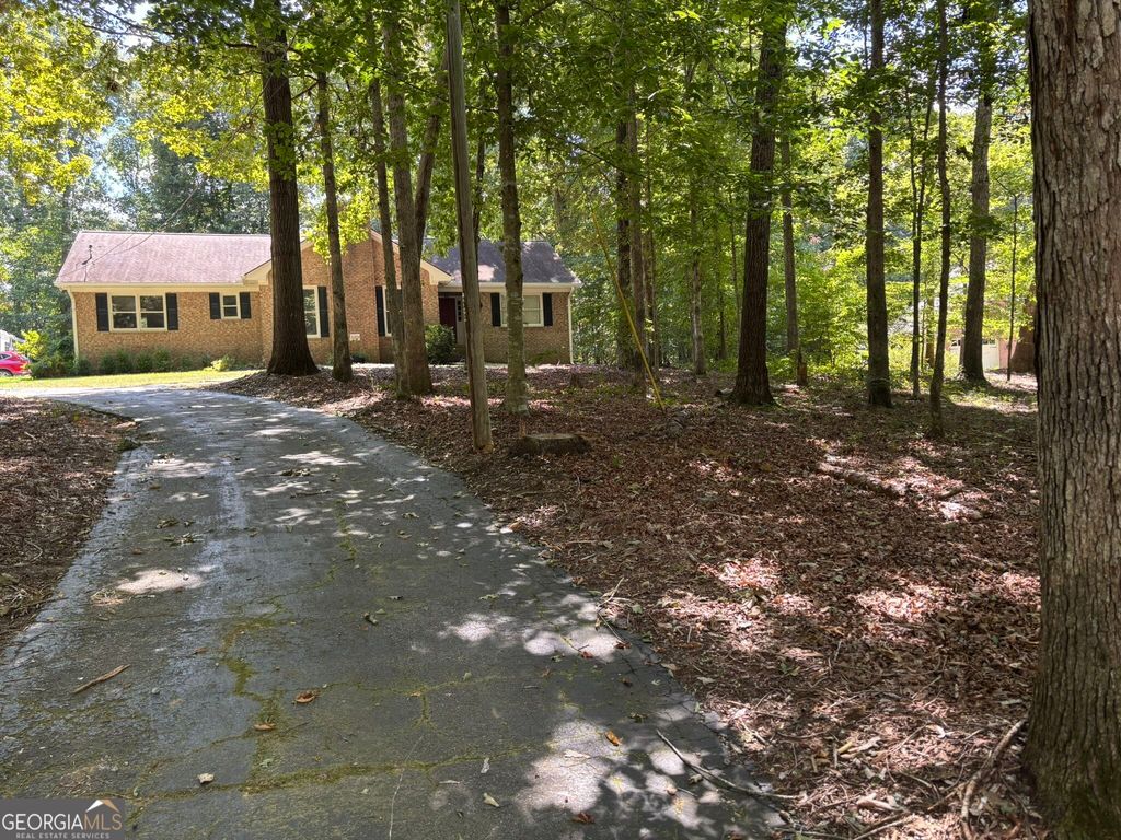 674 Clarke Trail, Dacula, GA 30019