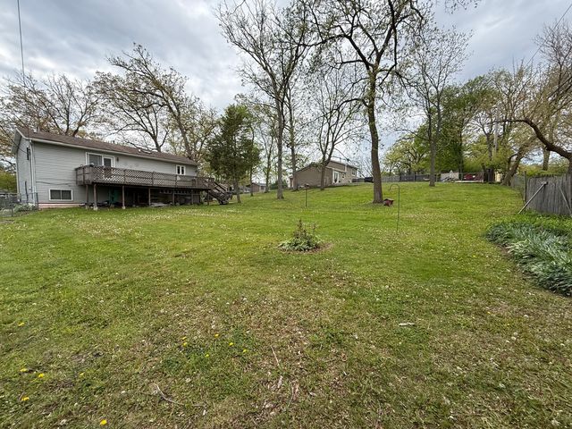 8910 Memory Trail, Wonder Lake, IL 60097