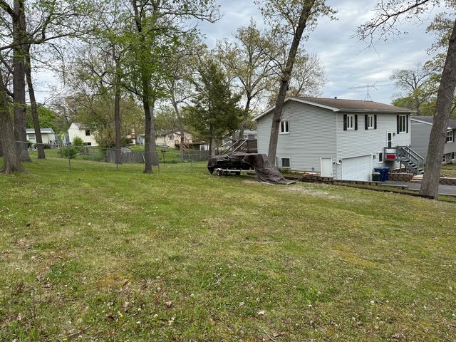 8910 Memory Trail, Wonder Lake, IL 60097