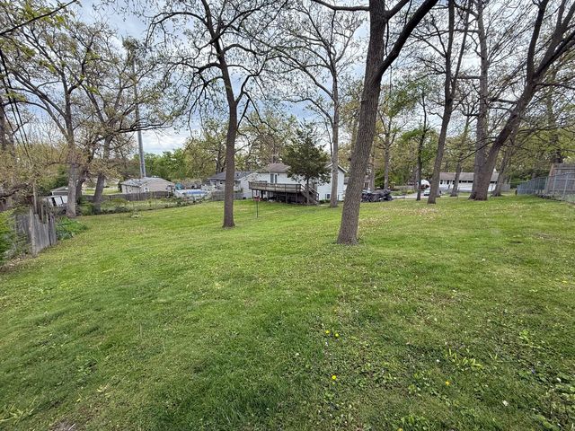 8910 Memory Trail, Wonder Lake, IL 60097