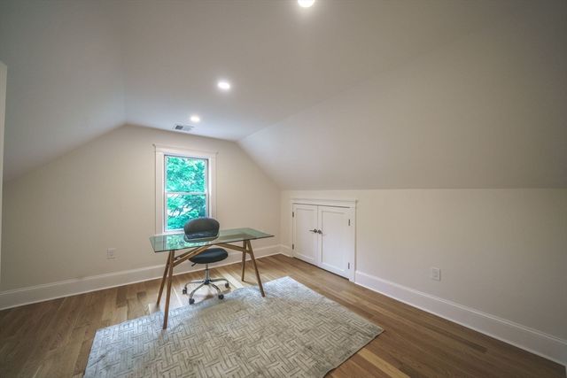 368 Worcester St, Wellesley, MA 02481
