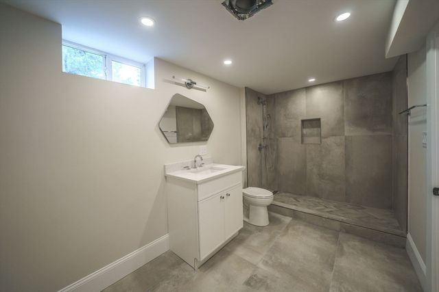 368 Worcester St, Wellesley, MA 02481