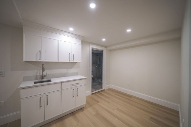 368 Worcester St, Wellesley, MA 02481