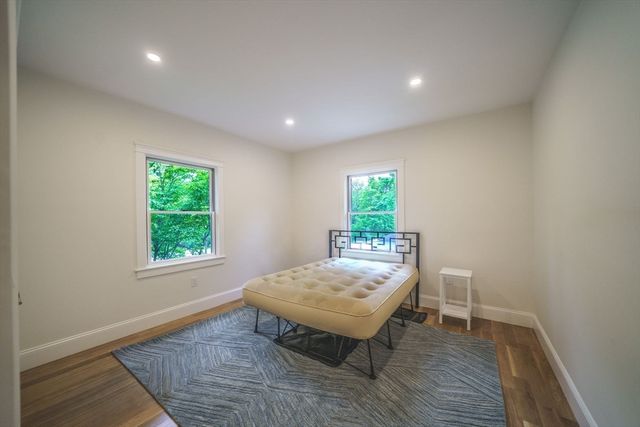 368 Worcester St, Wellesley, MA 02481