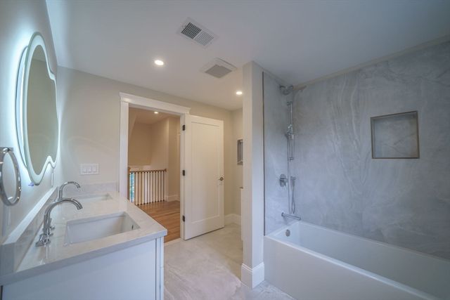 368 Worcester St, Wellesley, MA 02481