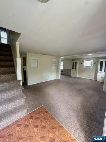 18 Durrell Street, Verona, NJ 07044