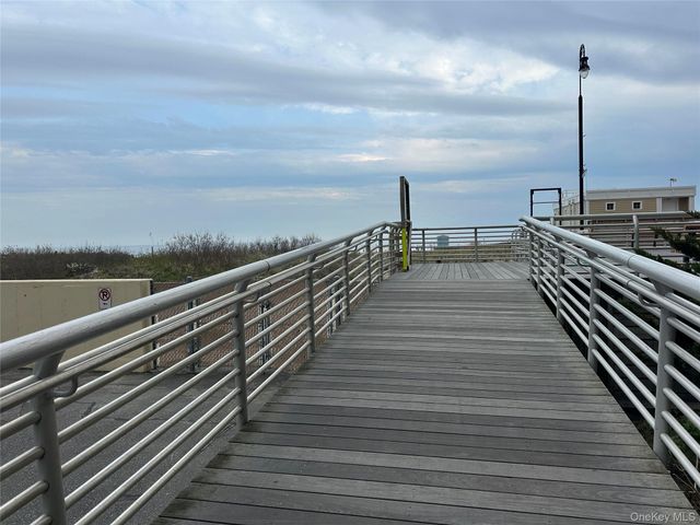 639 E Broadway 1, Long Beach, NY 11561