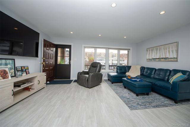 639 E Broadway 1, Long Beach, NY 11561