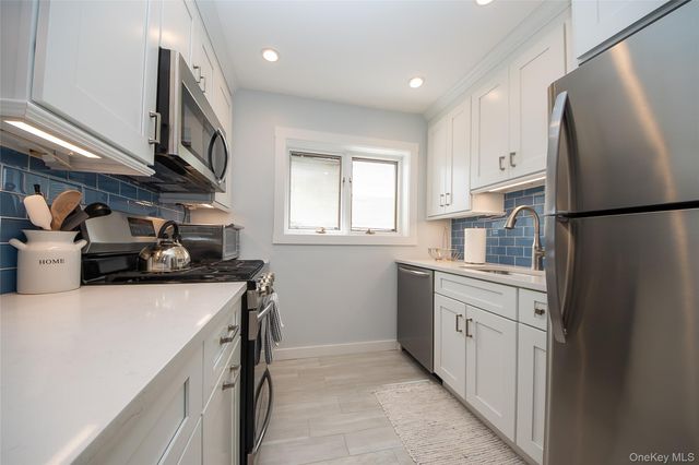 639 E Broadway 1, Long Beach, NY 11561