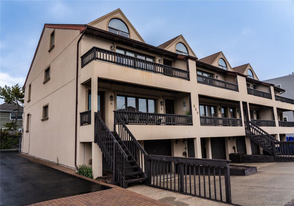 639 E Broadway 1, Long Beach, NY 11561