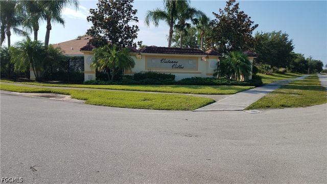 18261 Minorea LN, Lehigh Acres, FL 33936